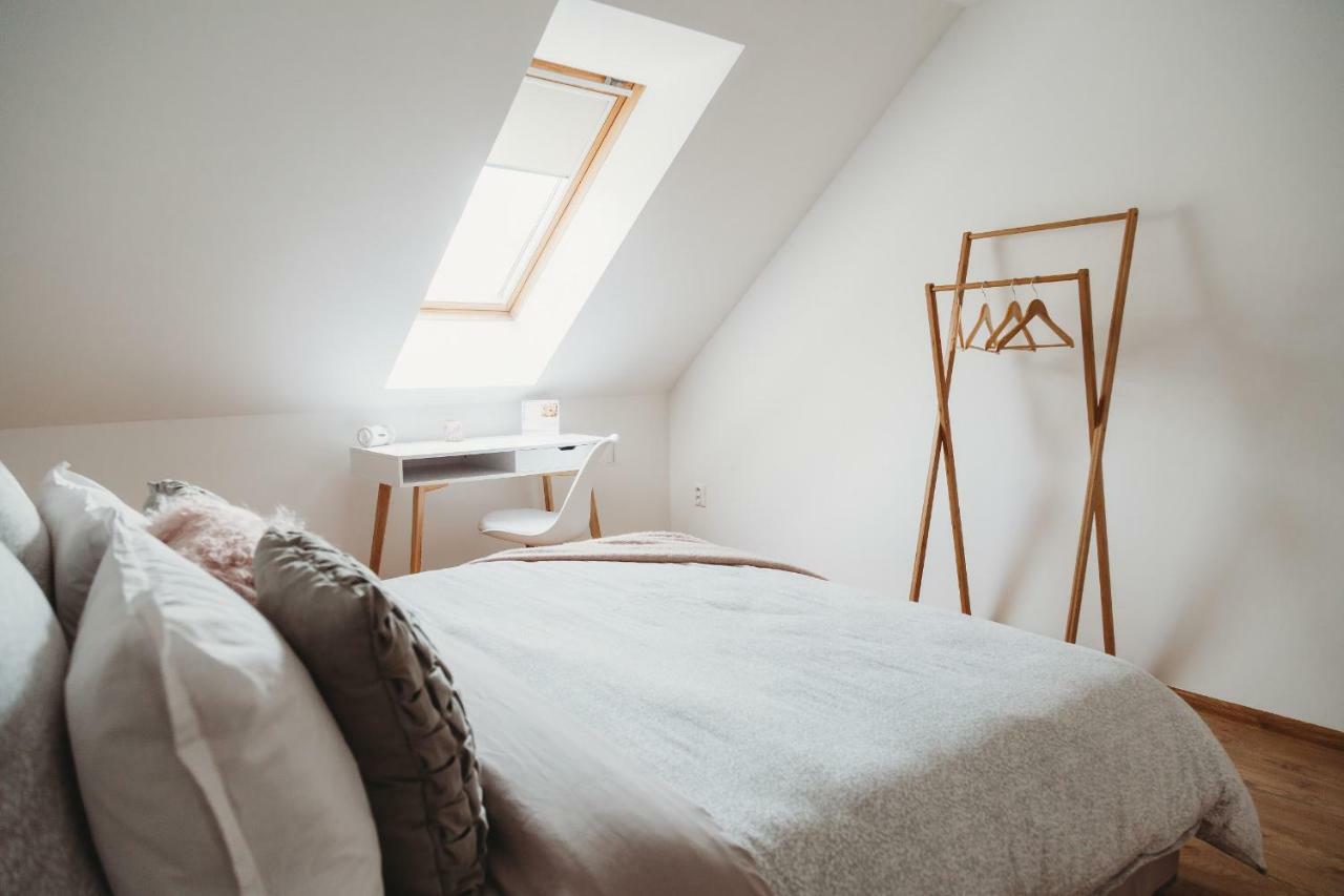 Center City Charming Loft Apartment Кошице Экстерьер фото